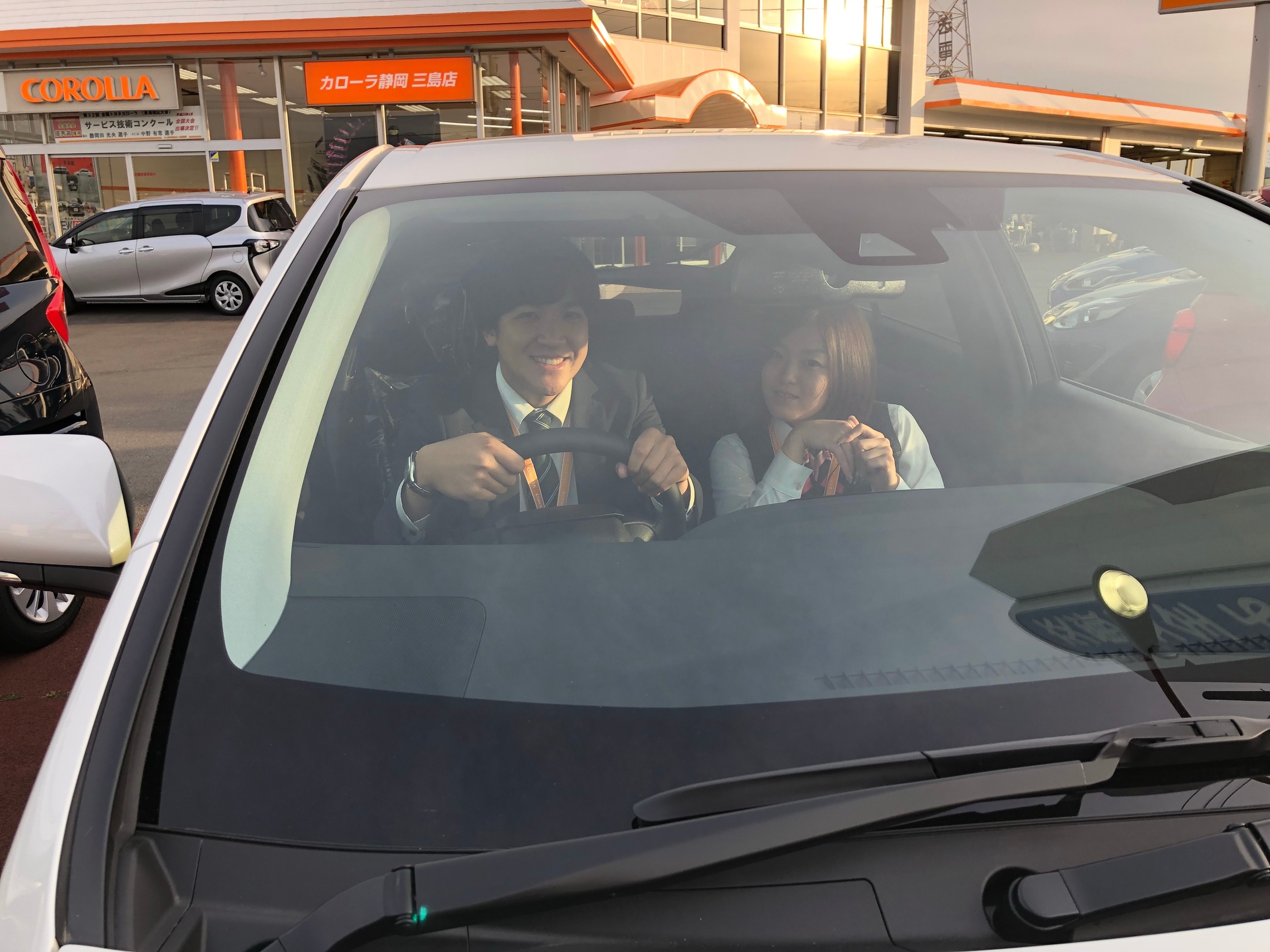 カッコ良くてピカピカのお車でお出掛けしましょ～う!!