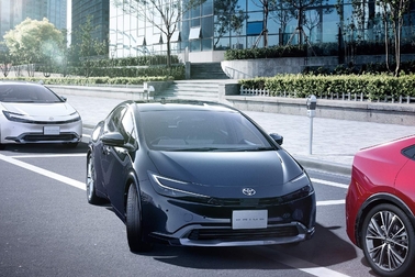 Z（ハイブリッド・2WD）
